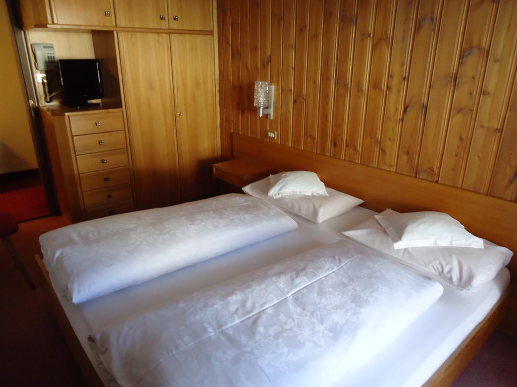 Albergo Alisander Корвара-ин-Бадия Экстерьер фото